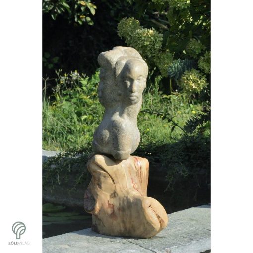 Kvarkok hármasának szobra