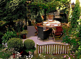 37. Kertépítés után, kerthasználat