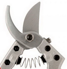 metszoollo-nyomasra-nyilo-20cm-gumirozott